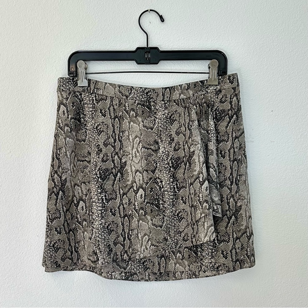 NWOT BCBG Max Azria snake print faux wrap mini skirt - Size 8